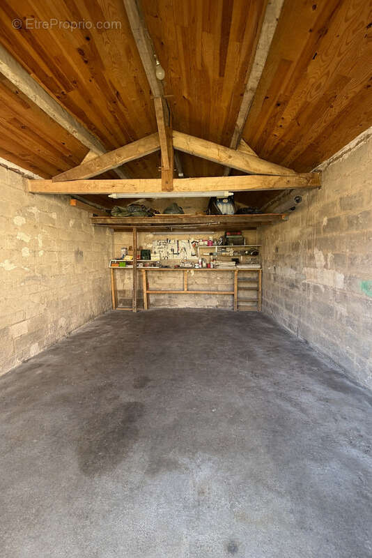 Maison à LA ROCHE-CHALAIS