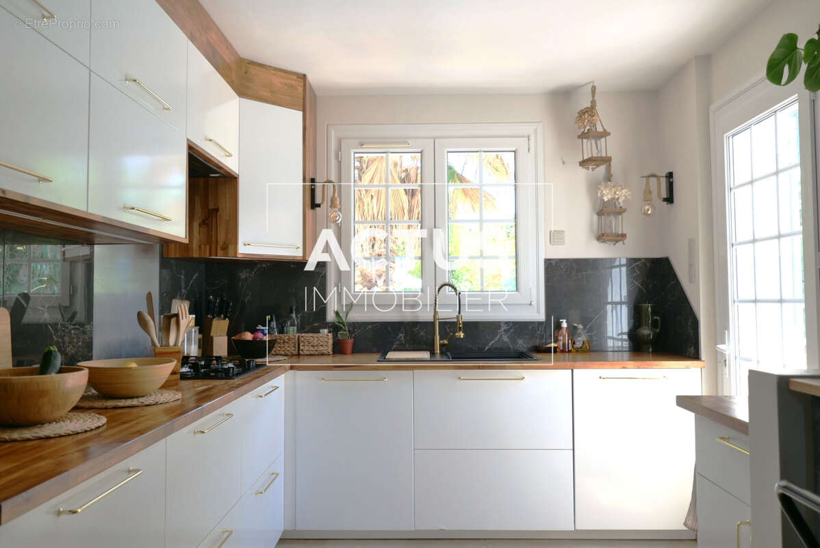 Maison 183 m² à Charleval  - photo 6
