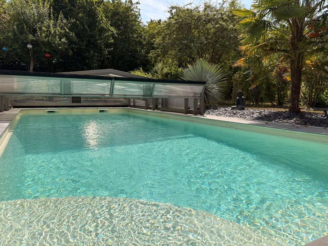 Maison 164 m² à Saint-Cyr-Sur-Loire  - photo 3