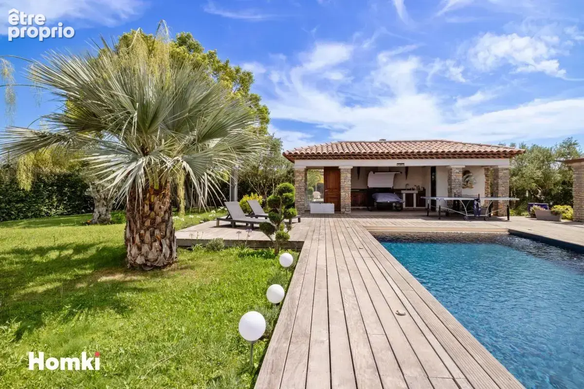 Maison/Villa T5 de 210 m² à Le Cannet-des-Maures 83340 - photo 12