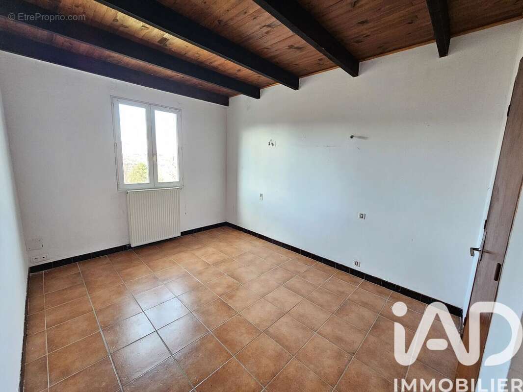 Maison 83 m² à Saint-Vincent-De-Barres  - photo 6