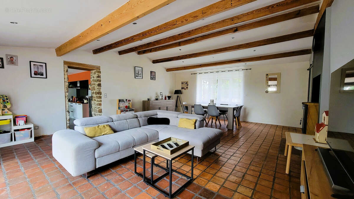 Maison à LE POIRE-SUR-VIE