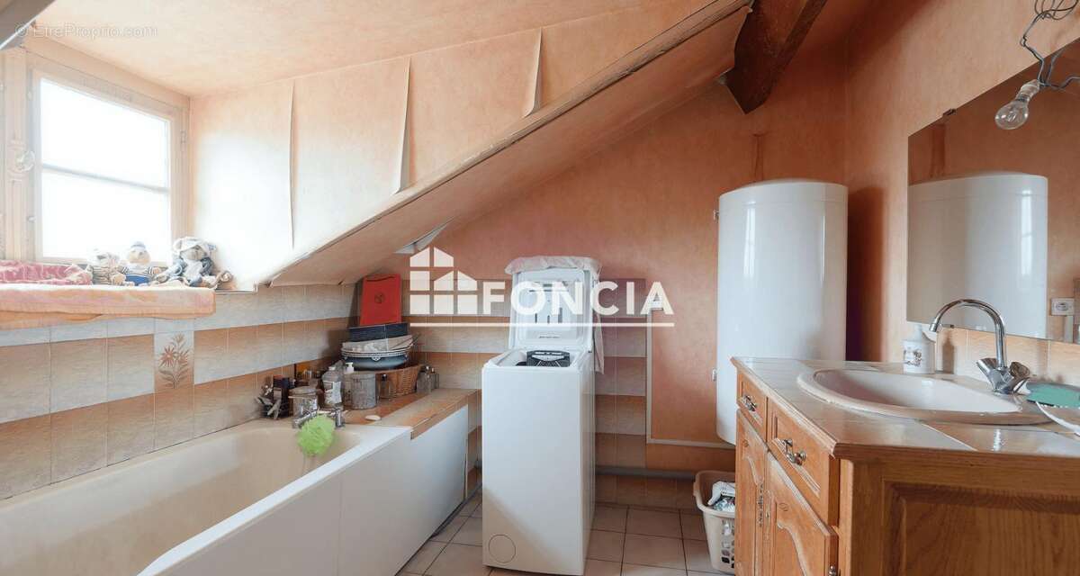 Appartement à CORBEIL-ESSONNES