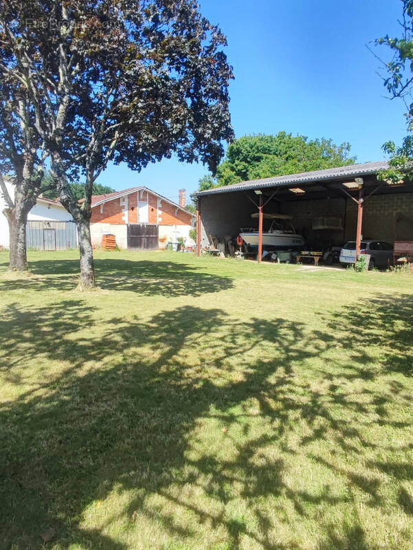 Maison à SAINT-ESTEPHE