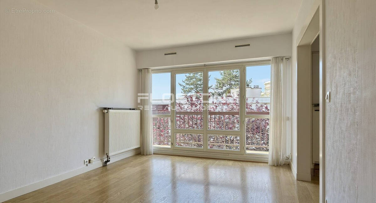 Appartement à ROSNY-SOUS-BOIS