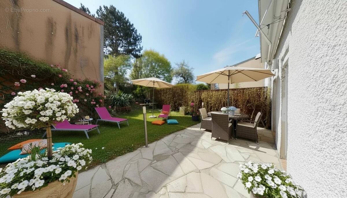 Appartement à TORCY