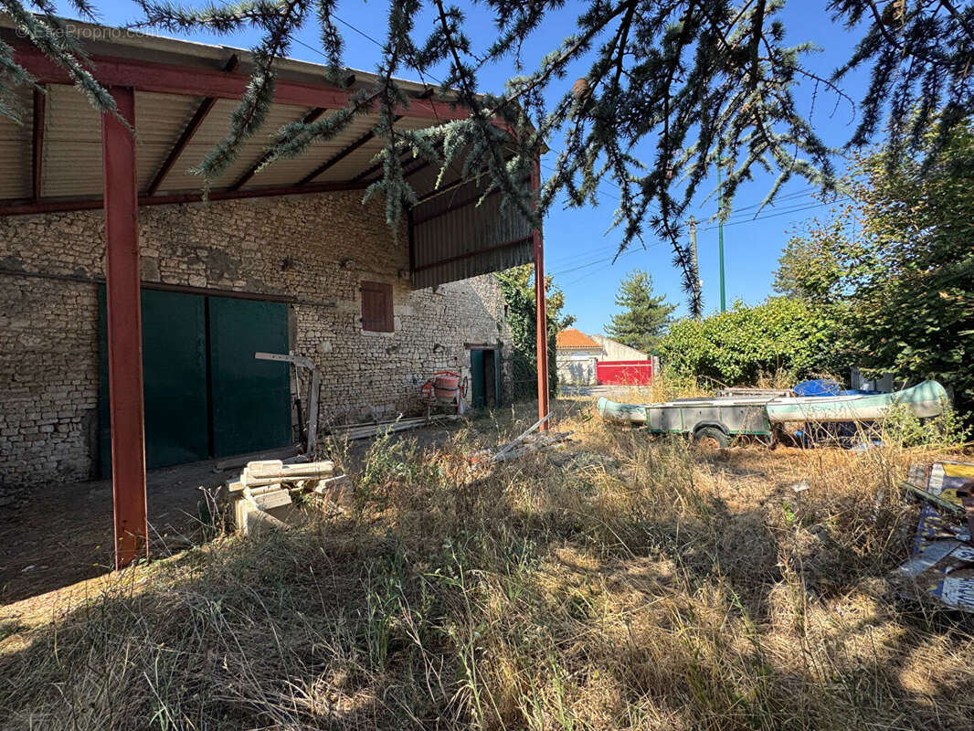 Belle grange de 134 m² à Luçon - photo 9