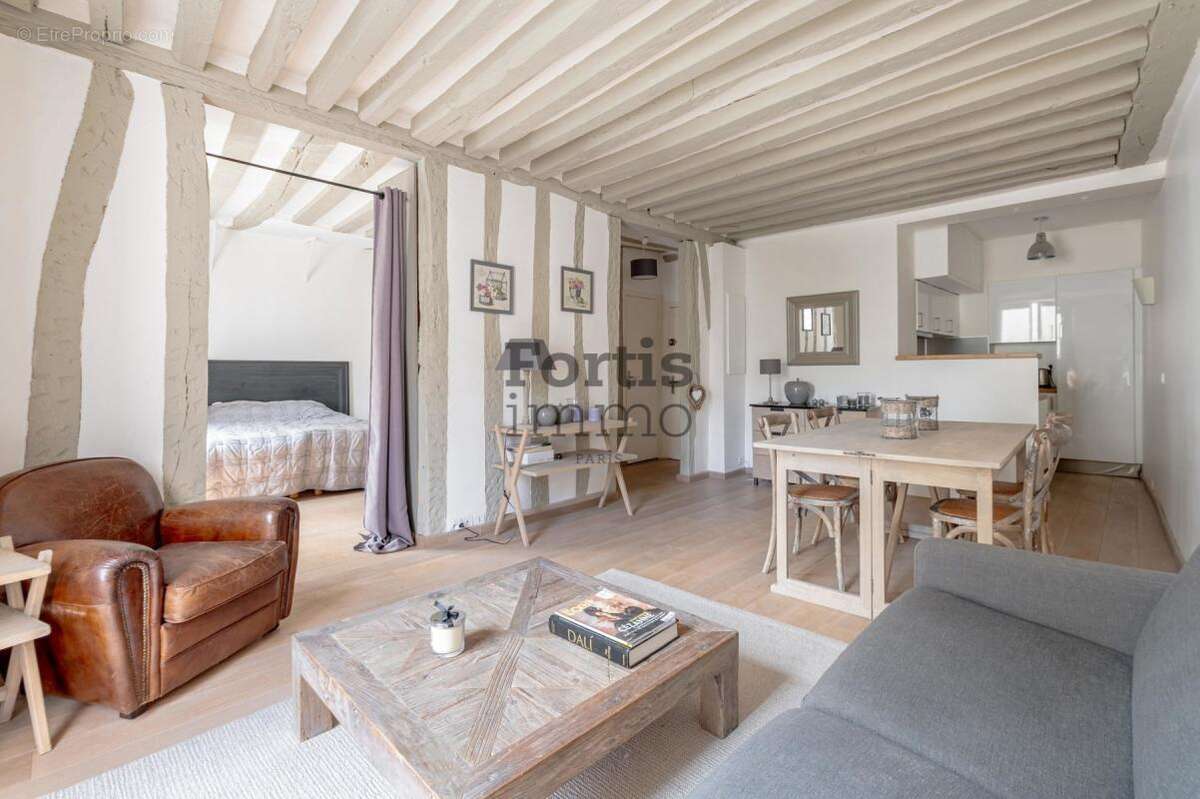 Appartement à PARIS