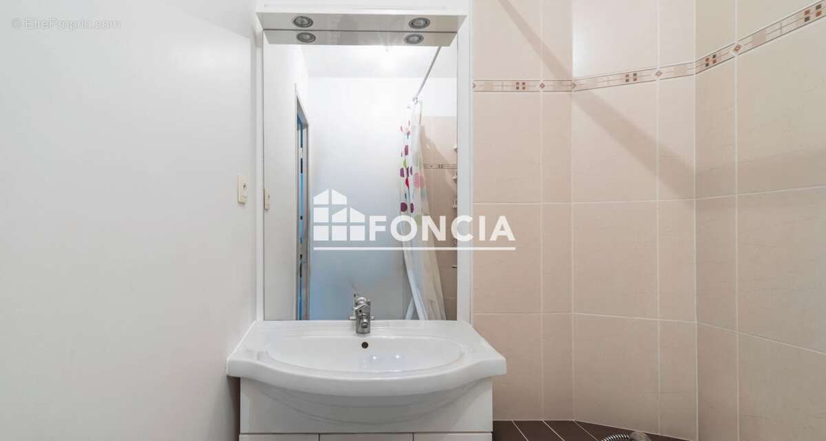 Appartement à JUVIGNAC