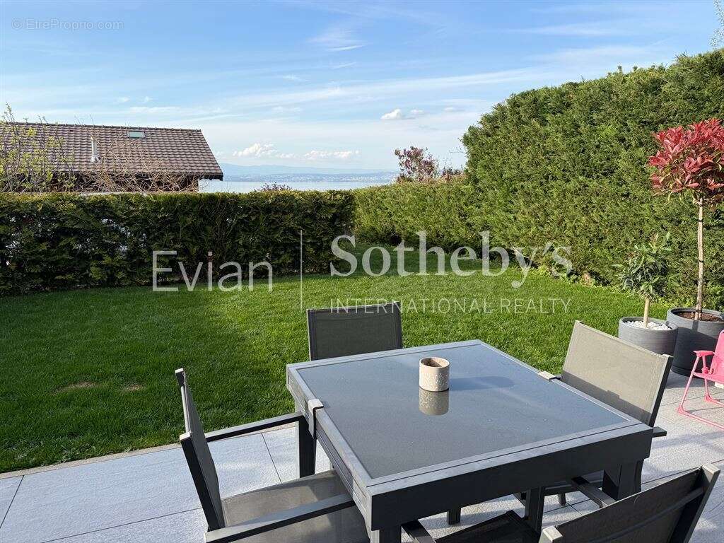 Appartement à EVIAN-LES-BAINS