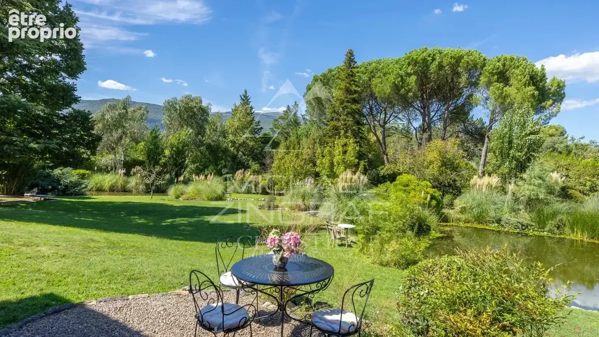 Villa provençale dans un domaine sécurisé - photo 12