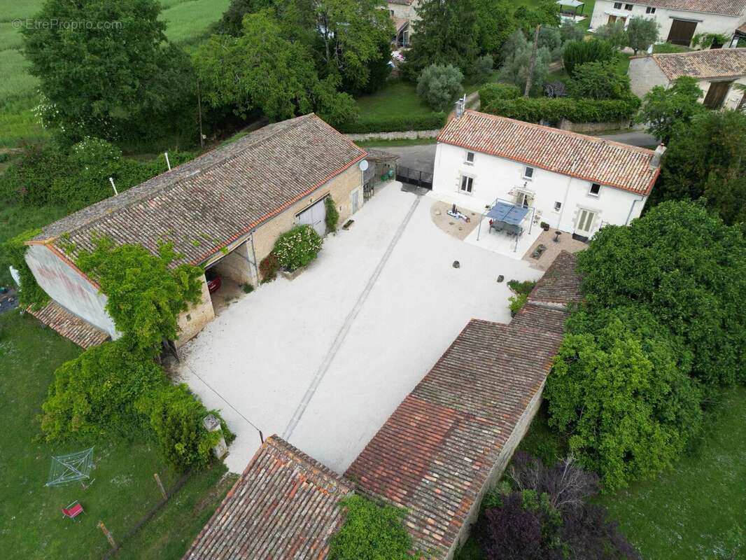 Maison à LA FORET-DE-TESSE