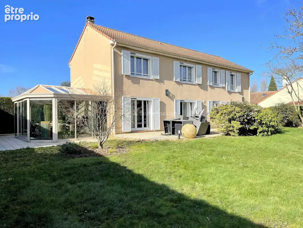 Maison à OZOIR-LA-FERRIERE