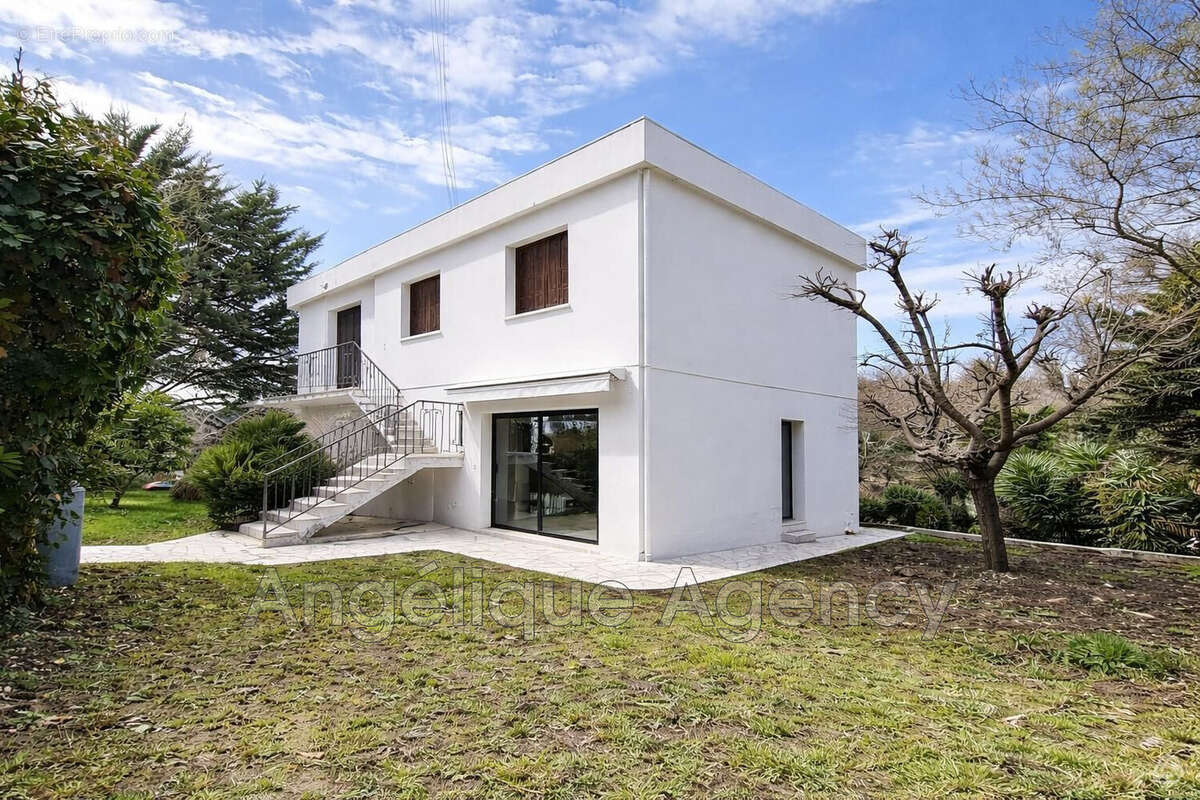 Maison à CAGNES-SUR-MER