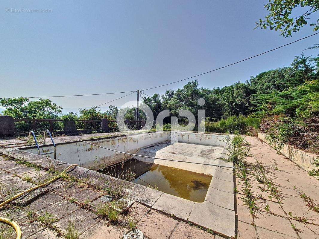 Maison à MONTAUROUX