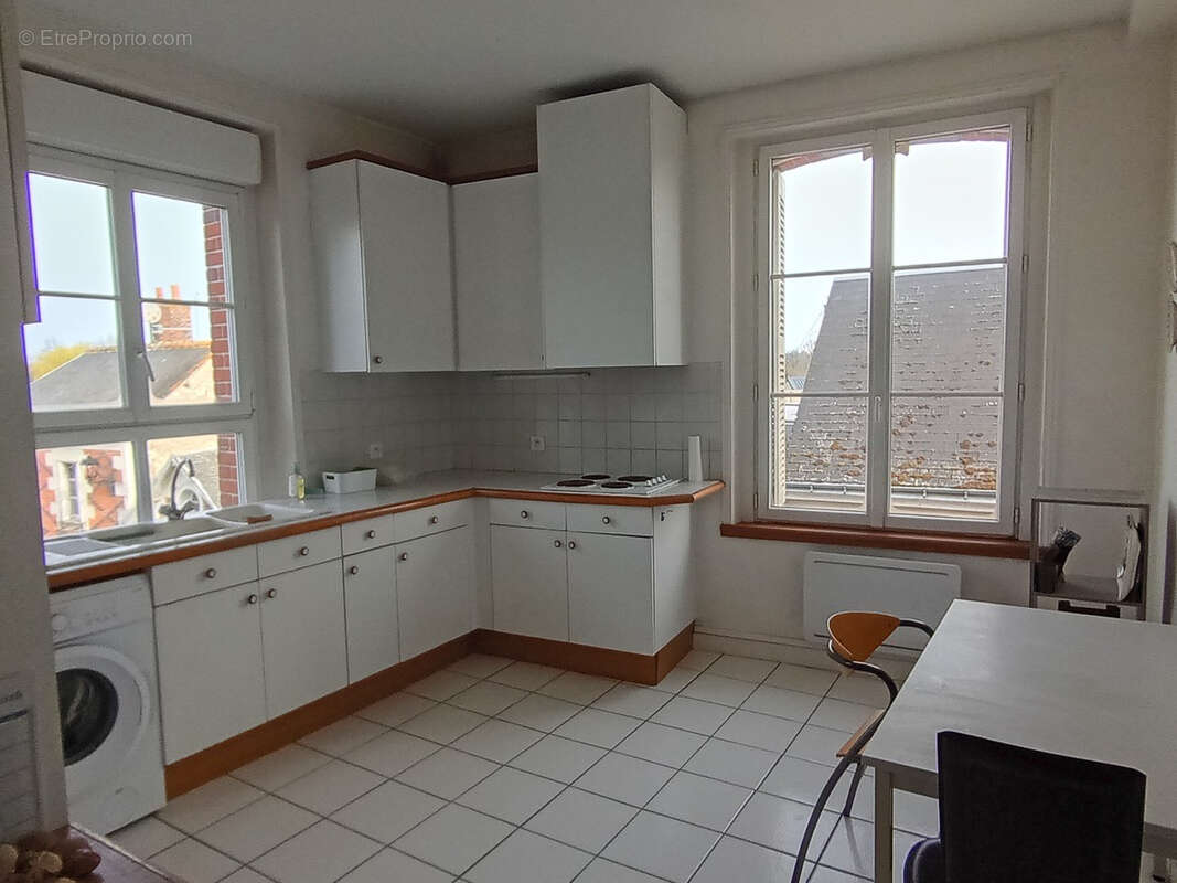 Appartement à MONNAIE