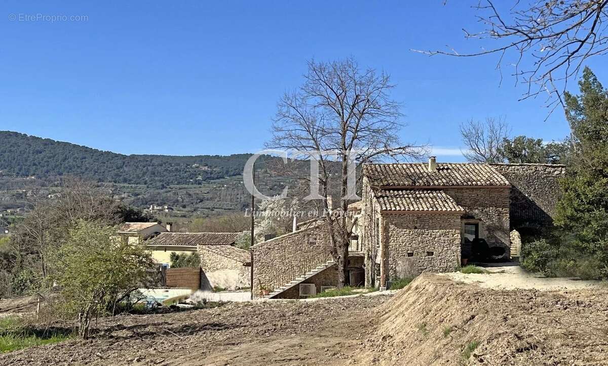 Maison à VAISON-LA-ROMAINE