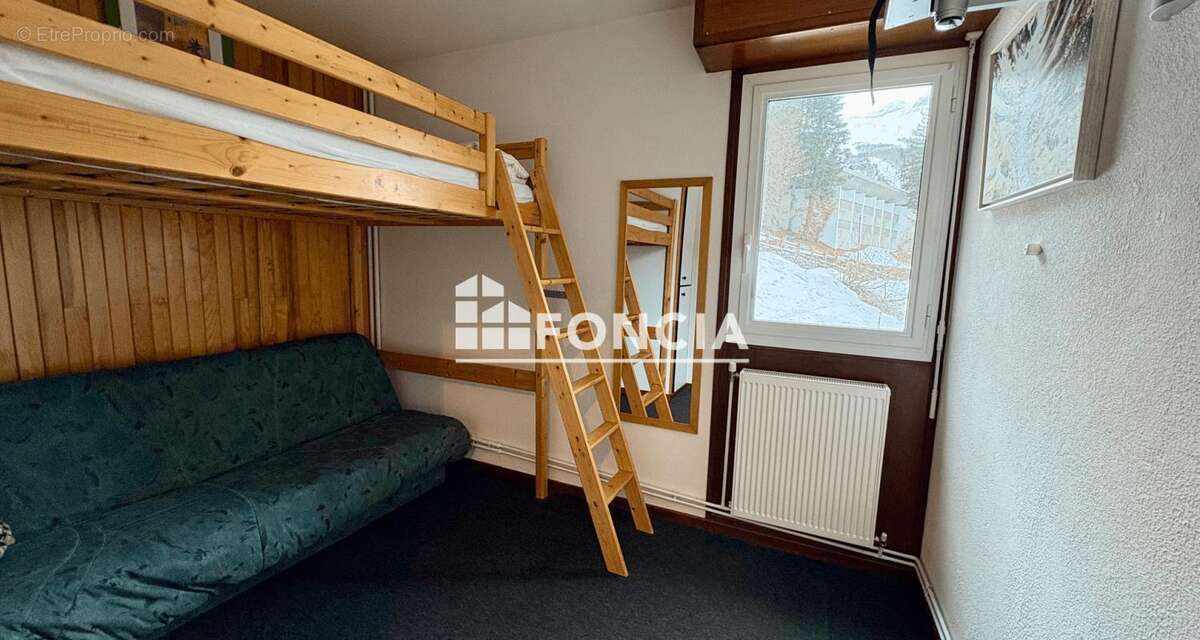 Appartement à EAUX-BONNES