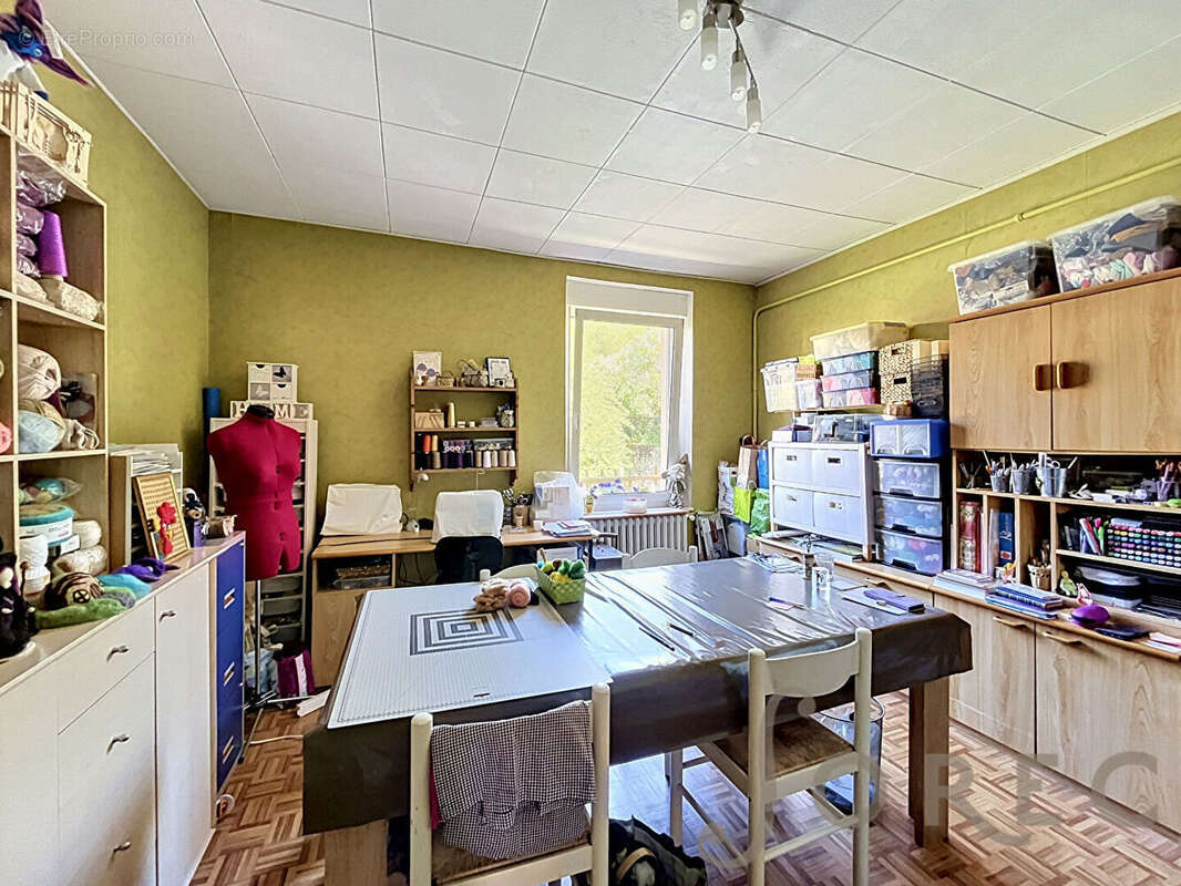 ROSSELANGE - Appartement 4 pièces de 102,10 m² - 3 chambres - Balcon - photo 5