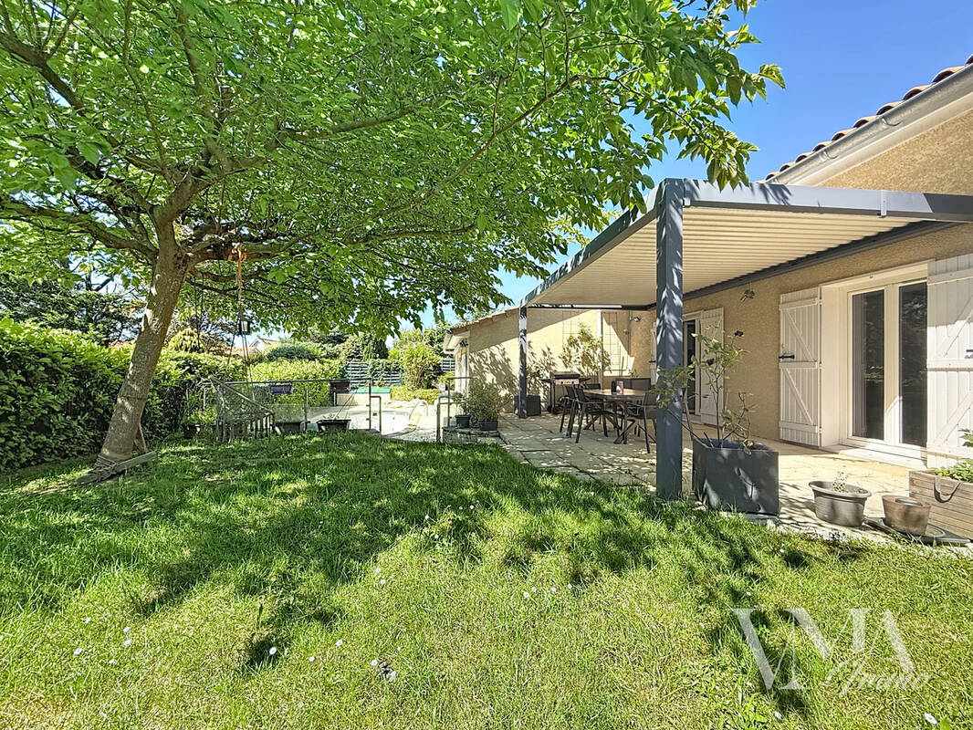 Maison à LA TOUR-DE-SALVAGNY