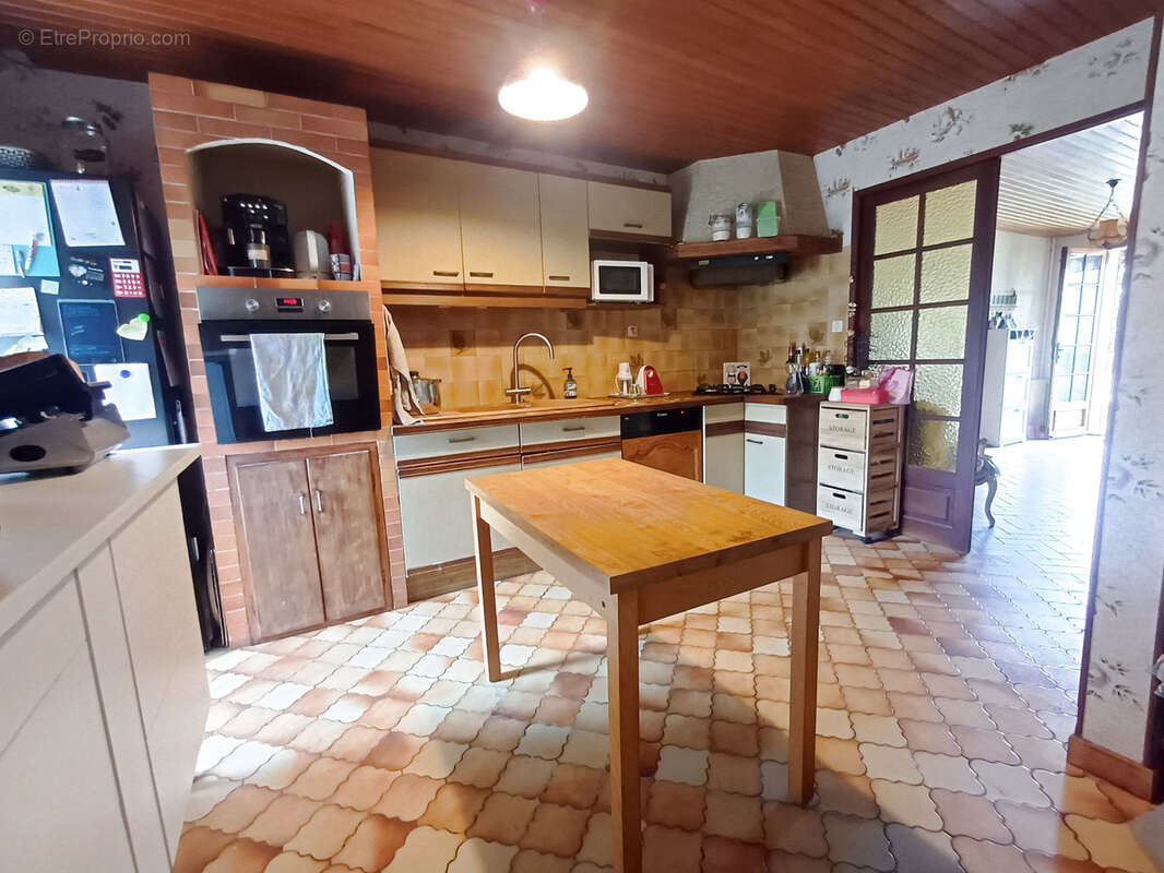 Maison à BAIGNES-SAINTE-RADEGONDE