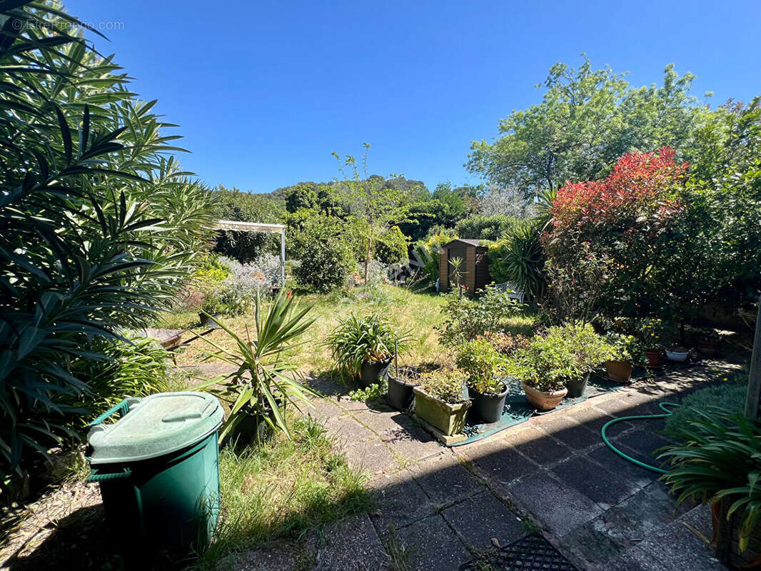 Appartement à SAINT-CYR-SUR-MER