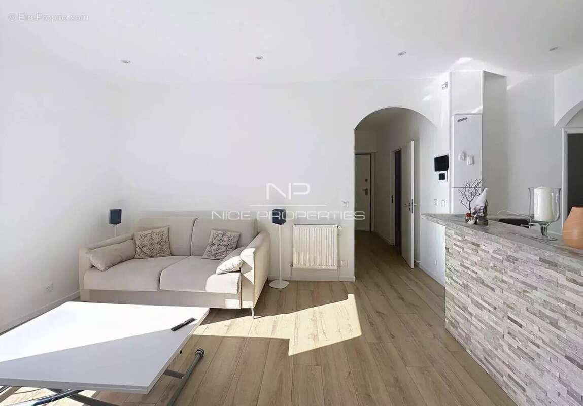 Appartement à ROQUEBRUNE-CAP-MARTIN