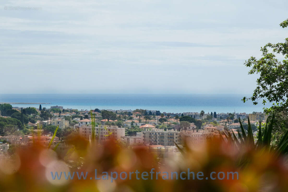 Maison à CAGNES-SUR-MER