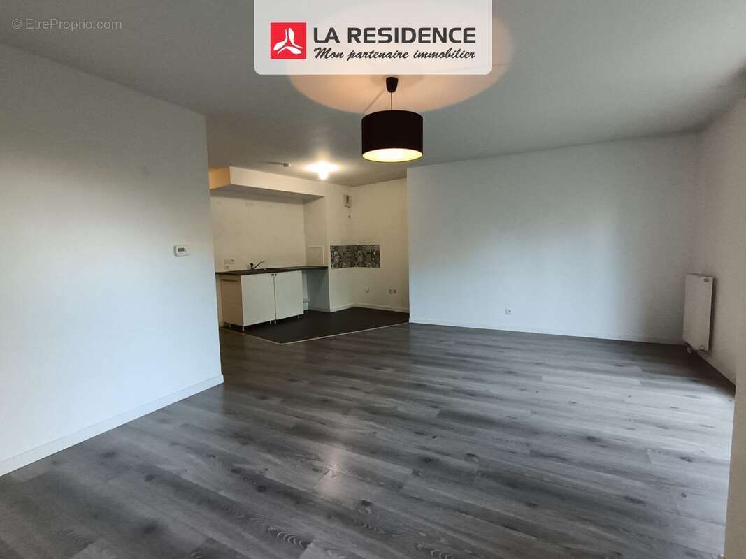 Appartement à MONTIGNY-LE-BRETONNEUX