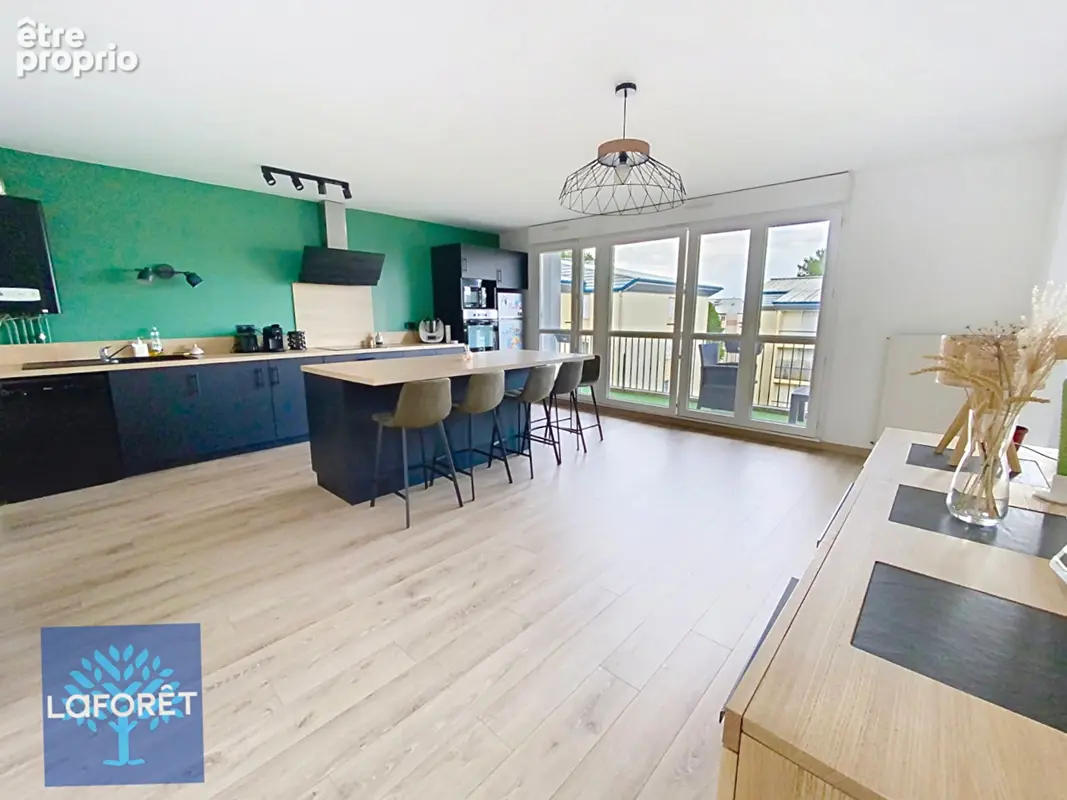 Appartement Fougeres  4 pièce(s) 80 m2 - photo 3
