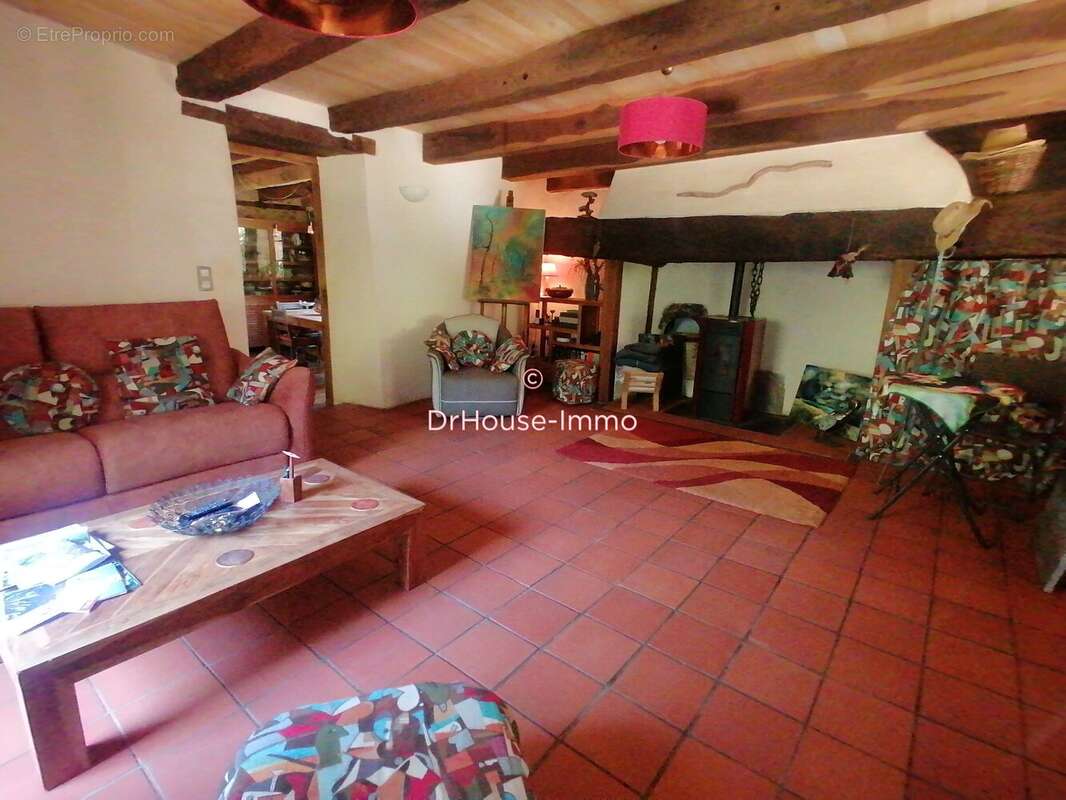 Maison 80 m² à Latouille-Lentillac  - photo 8