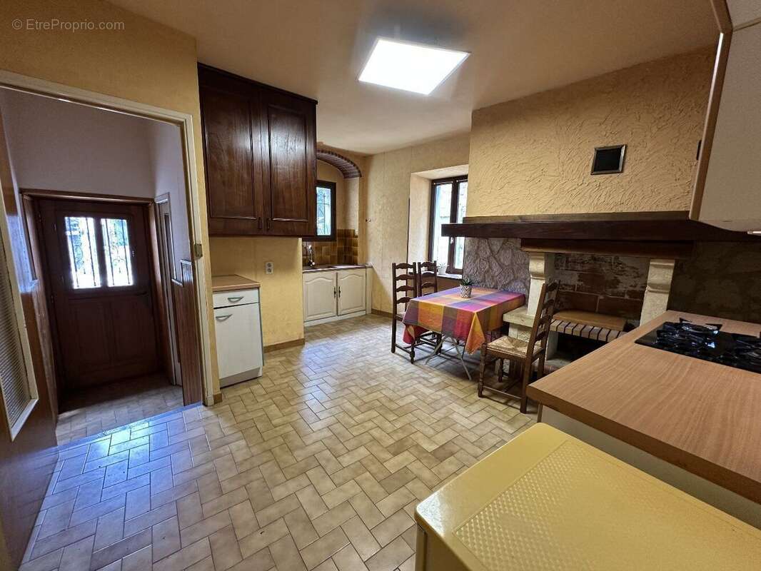 Maison à CAUNES-MINERVOIS
