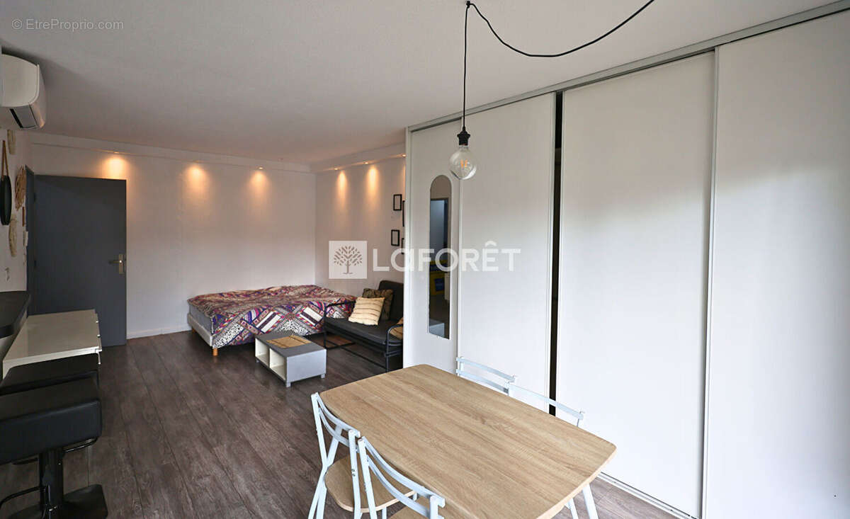 Appartement à LE CANNET