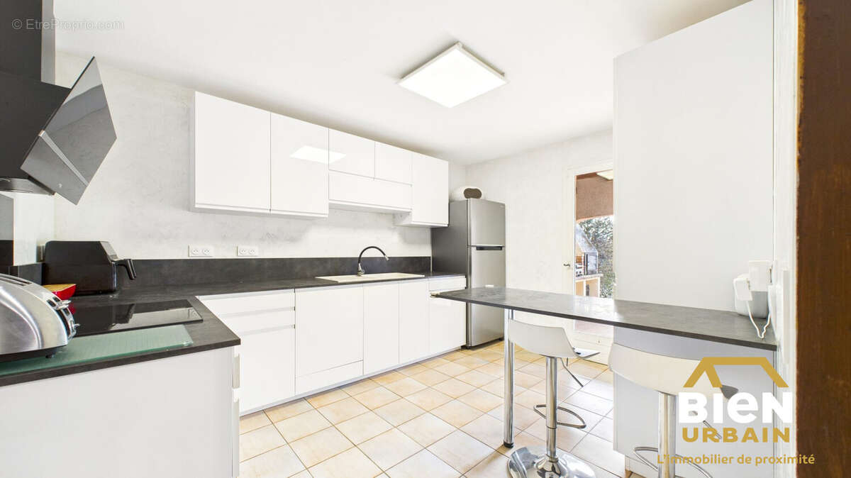 Maison à BELLEGARDE