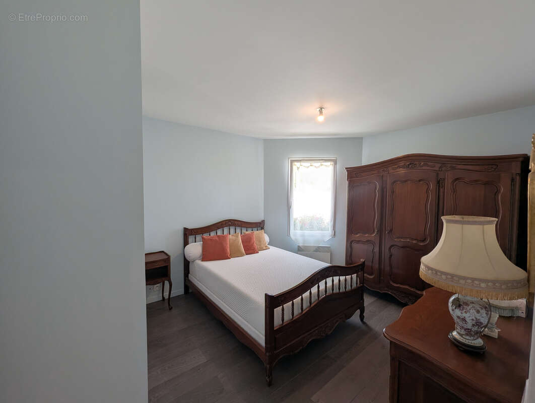 Commerce à GUJAN-MESTRAS