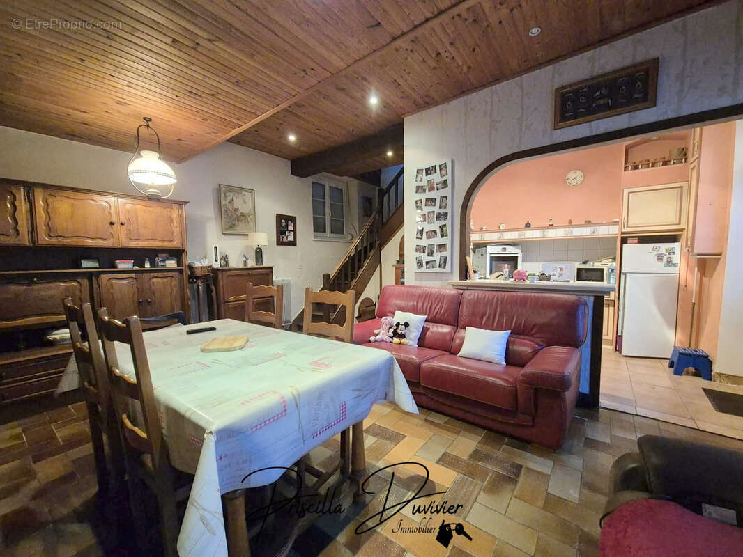 Maison à ANGY