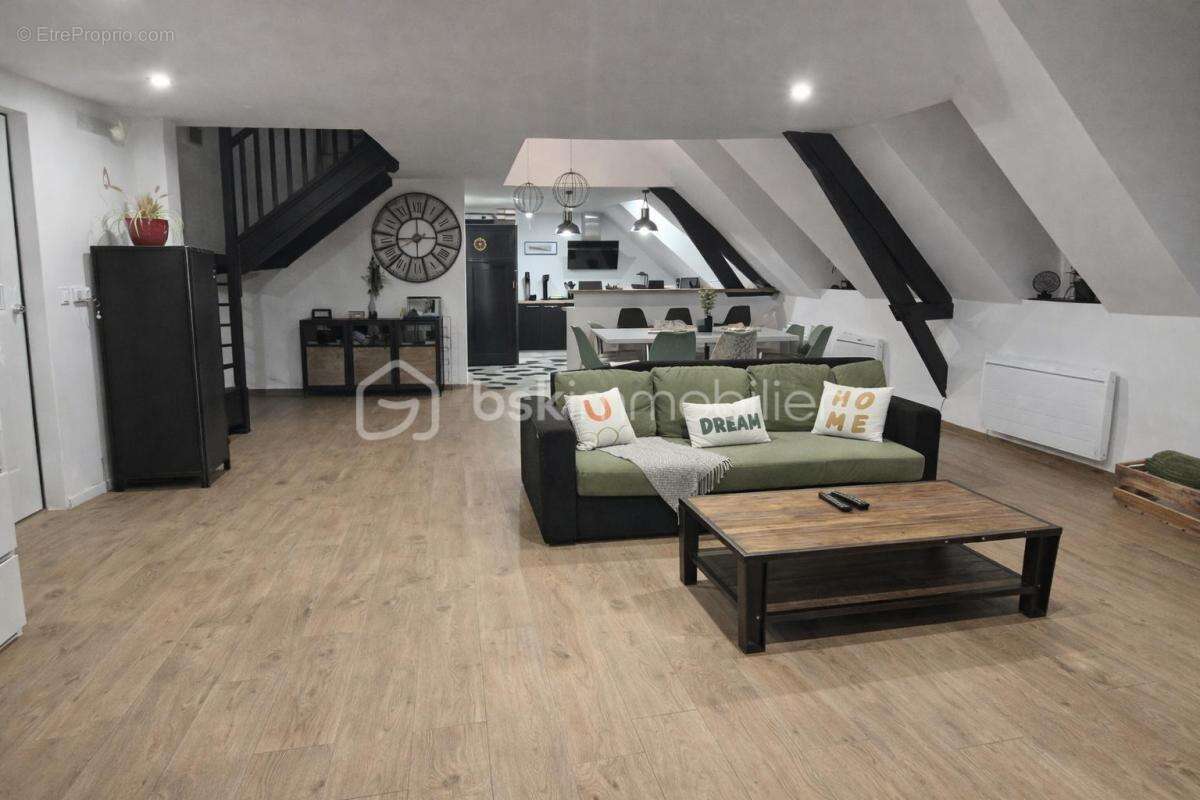 Appartement à FOUGERES