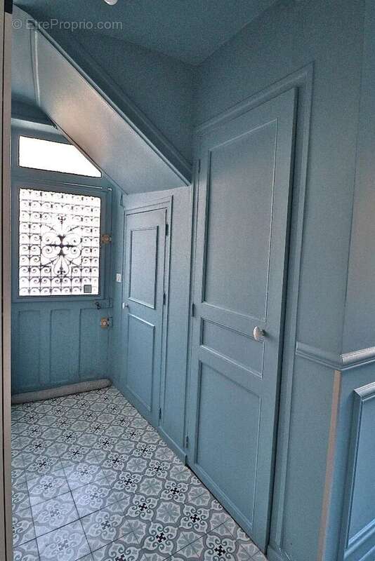 Maison à VERRIERES-LE-BUISSON