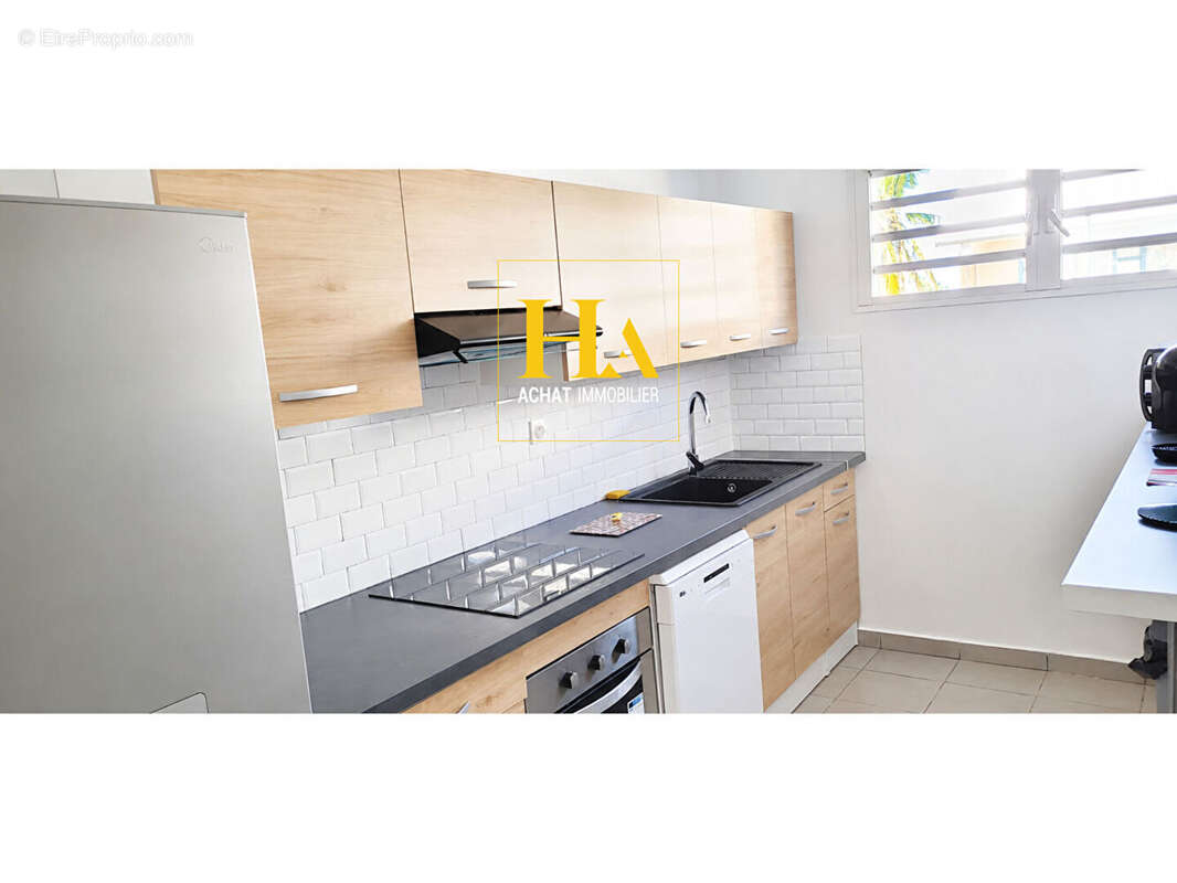 Appartement T3 66 m² Saint Pierre  - Centre Ville - photo 4