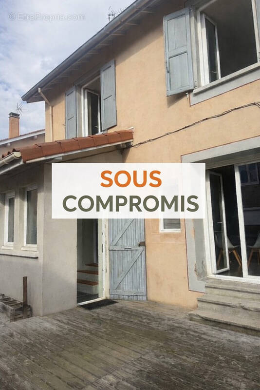 Appartement à VEAUCHE