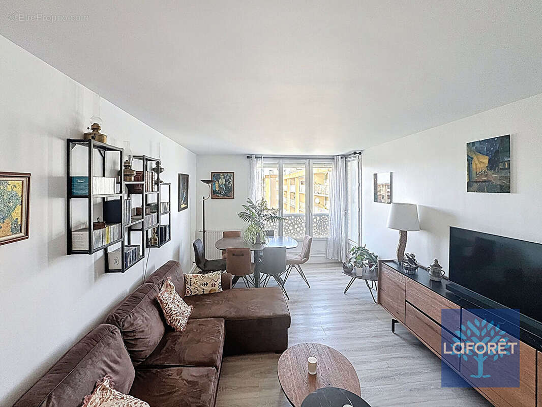 Appartement à CHILLY-MAZARIN