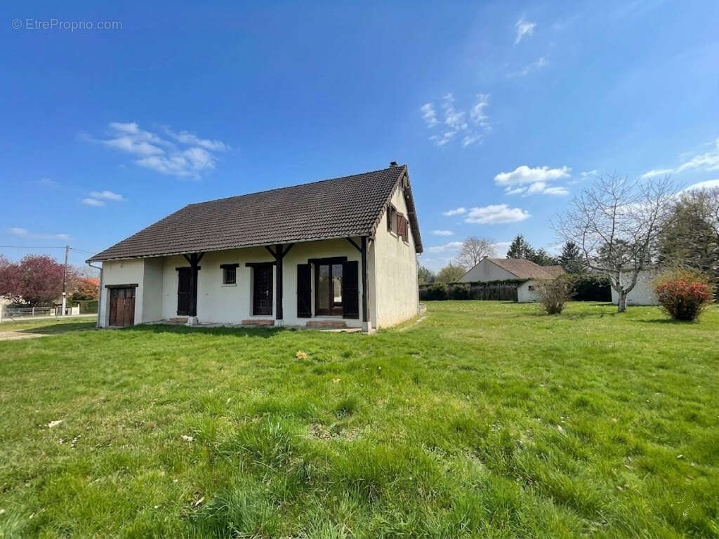 Maison à NOGENT-SUR-VERNISSON
