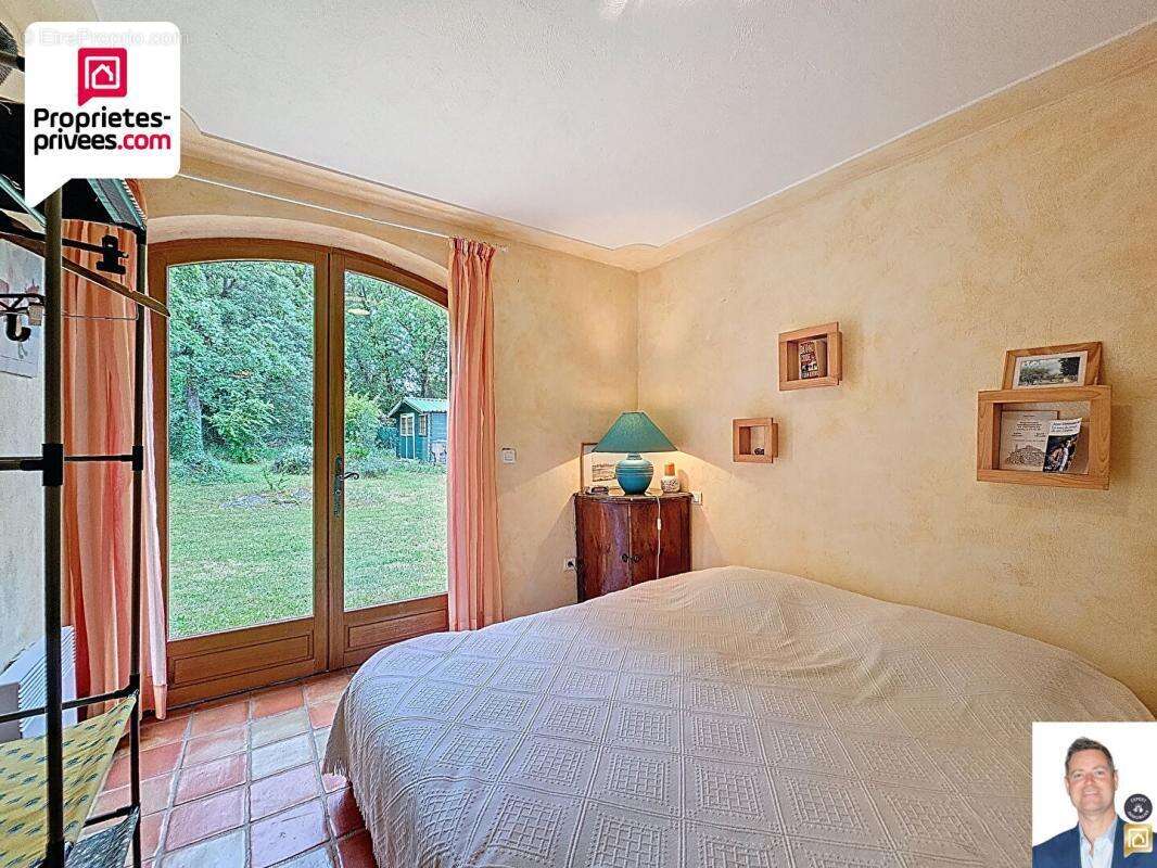 Maison à SAINT-CEZAIRE-SUR-SIAGNE