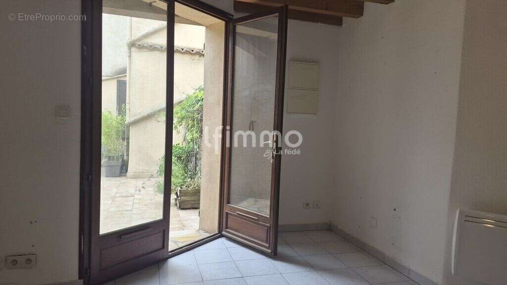Appartement sur 1 étage avec  cour commune - photo 8