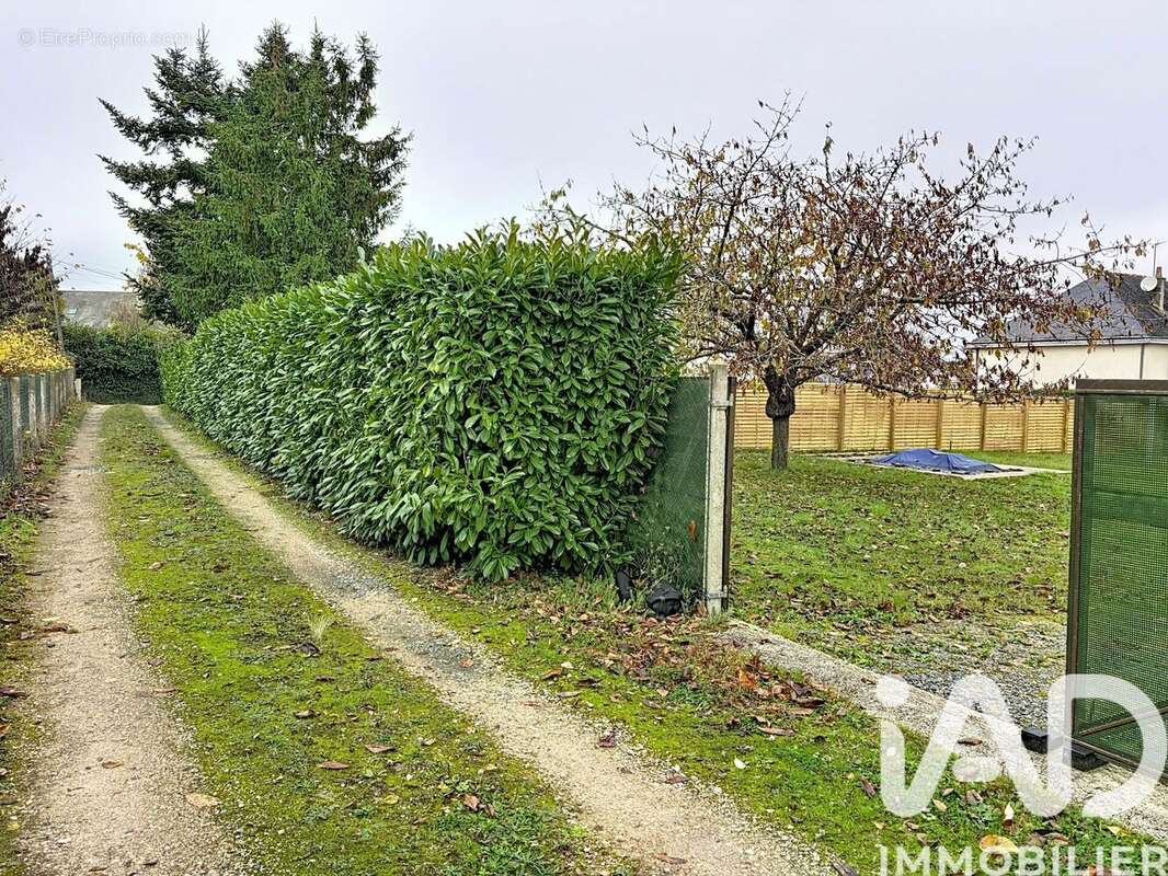 Terrain 801 m² à Amboise  - photo 4