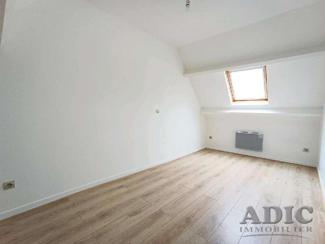 Maison à LE PLESSIS-BELLEVILLE