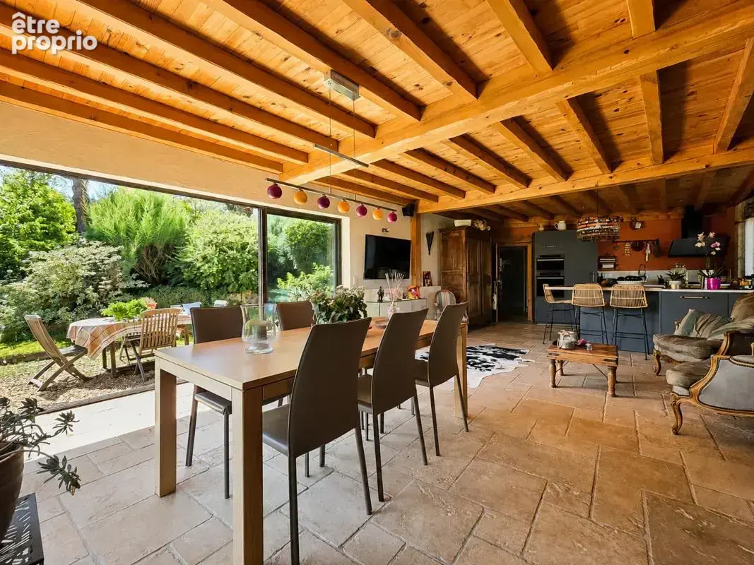 Maison 5 pièces 150 m² à vendre à Vaugneray (69670) - photo 8