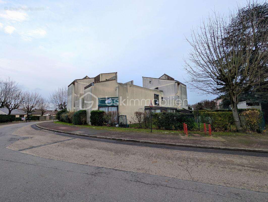 Appartement à LOGNES