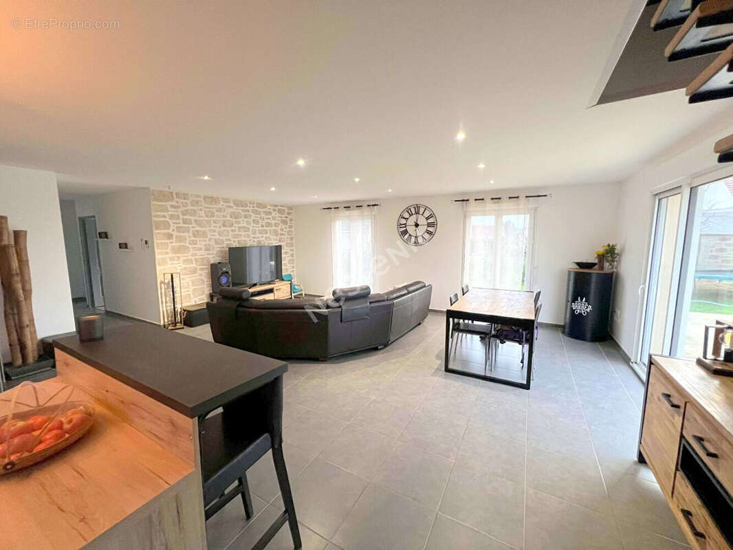 Maison à CHAUMONT-EN-VEXIN