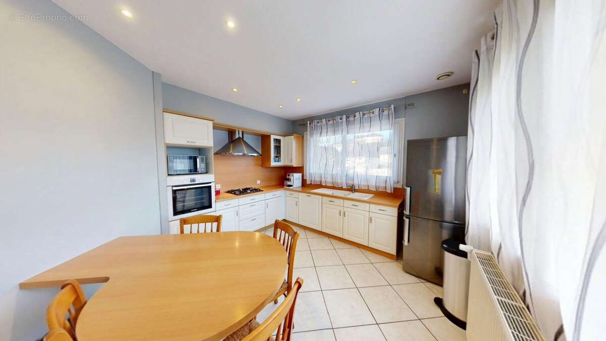 Maison à LES AVENIERES